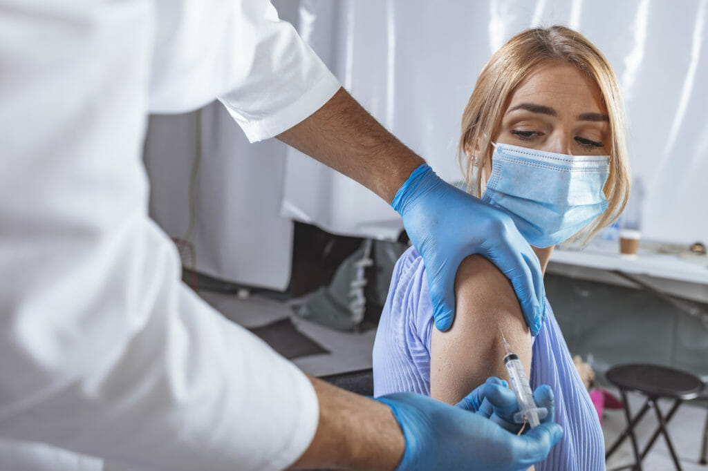 Providers must offer COVID vaccine to new hires: new guidance