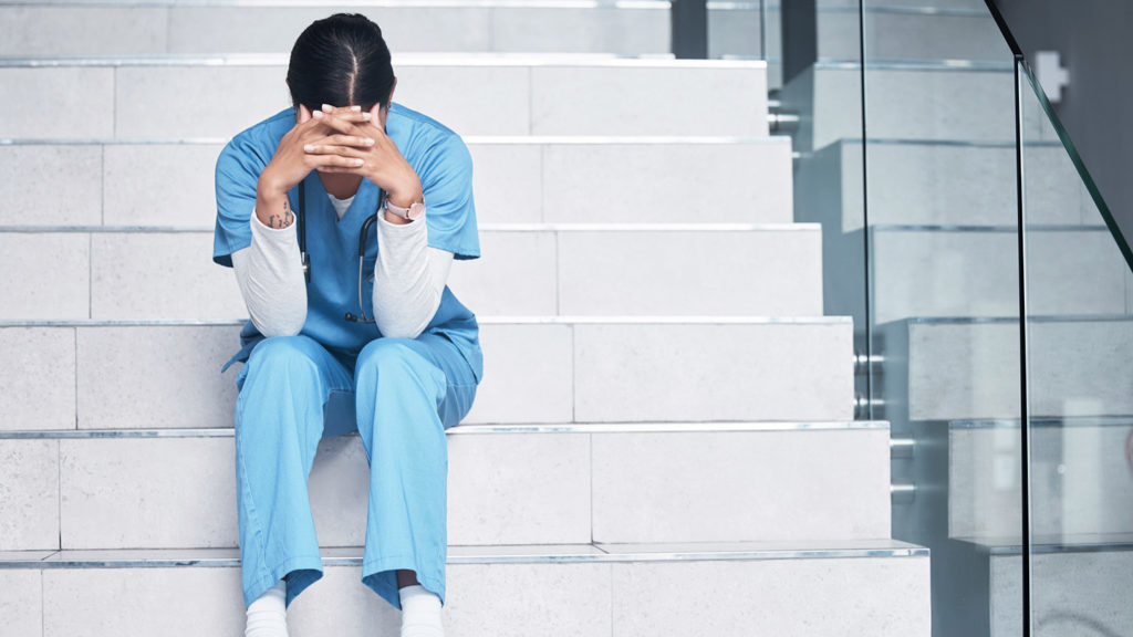 Healthcare workers face mental health crisis: CDC